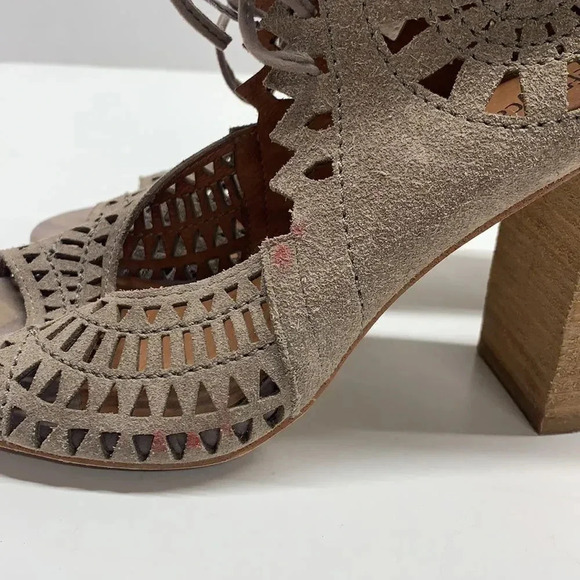 Jeffrey Campbell Cordia Peep Toe Heels Laser Cut Suede High Heels Ankle Size 6.5 - Picture 6 of 12